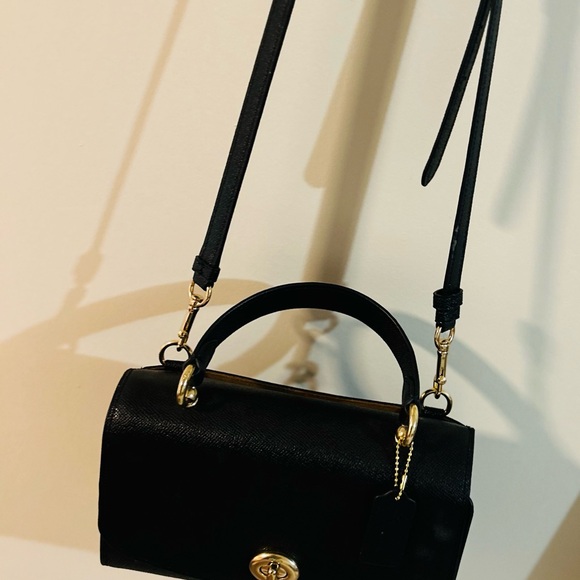 COPY - New Black Tilly top handle coach bag - Picture 4 of 16